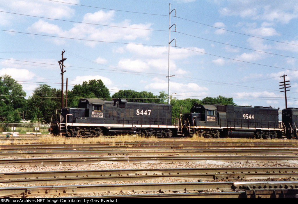 IC GP10 #8447 - Illlnois Central